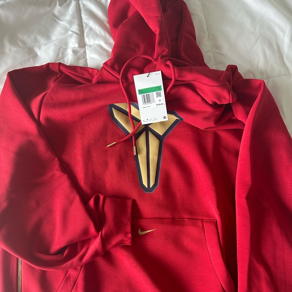 🔥{NEW w/Tags}🔥 Nike Kobe sweatshirt hoodie. 🏀